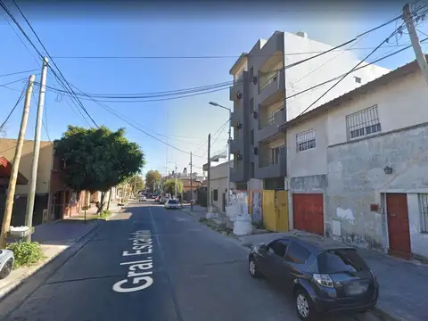 Cochera - 16mts2 totales - descubierta - Sarandi