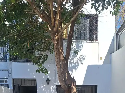 2 ambientes con jardin   baño completo