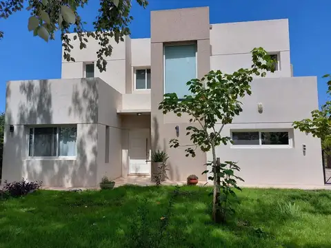 ALQUILER CASA HARAS DEL SUR 3 AMUEBLADA CON PILETA