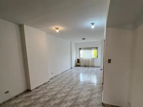 Departamento en alquiler en José León Suarez!