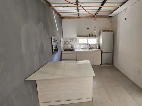 VENTA CASA 2 DORMITORIOS - PILETA. VILLA AMELIA
