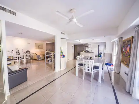 Departamento en Venta de 4 dormitorios