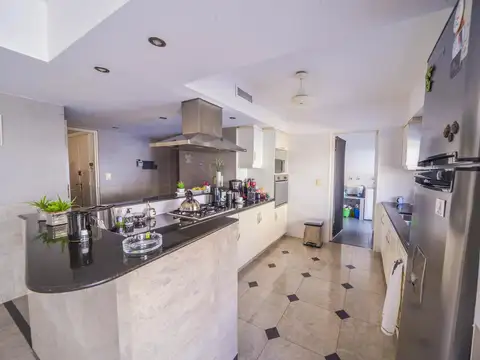 Departamento 6 ambientes con 2 baños