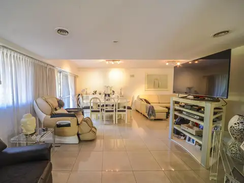 Departamento 6 ambientes con 2 baños