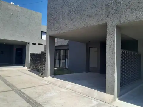 Casa en Venta con 1 cochera