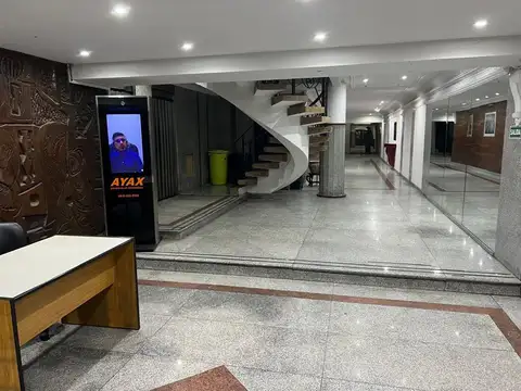 VENTA 2 AMB. AMPLIO. RETIRO!APTO PROF.A RECICLAR!