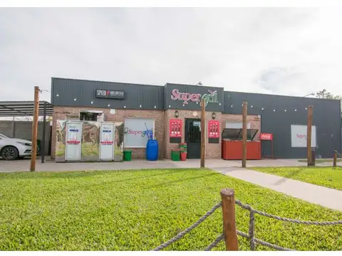 Amplio Local comercial para usos múltiples  en  Cantegril