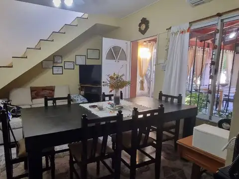 Casa 5 ambientes con 1 baño