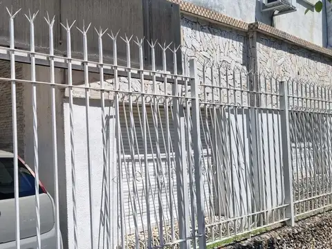 Carlos Pelegrini 400, Piso pb