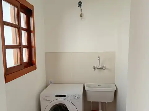 Depto Tipo Casa en Venta al Este
