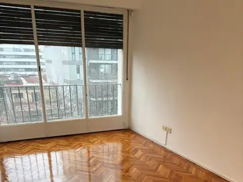 Departamento al frente de 3 ambientes impecable.