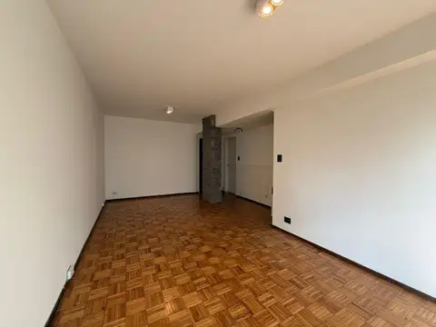 Departamento 6 ambientes con 1 baño