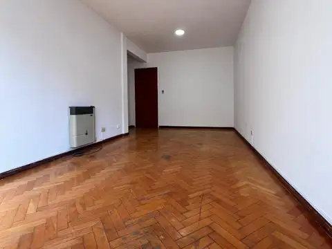 Departamento de tres dormitorios. 9 de Julio 1063