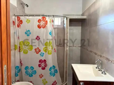 Casa 2 ambientes con 1 baño