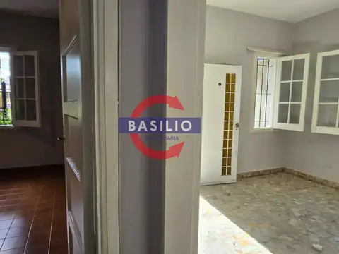 Depto Tipo Casa en Alquiler en Villa Adelina, $ 1.250.000