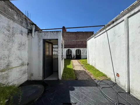 Casa 5 ambientes con 4 baños