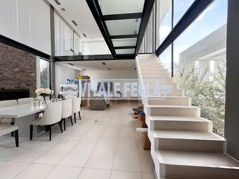 Casa en Alquiler de 3 dormitorios