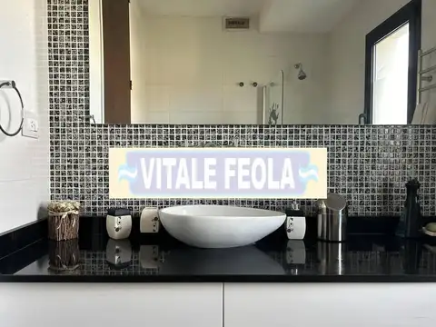 Casa en Alquiler con 4 cocheras