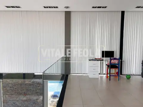 Casa 6 ambientes con 3 baños