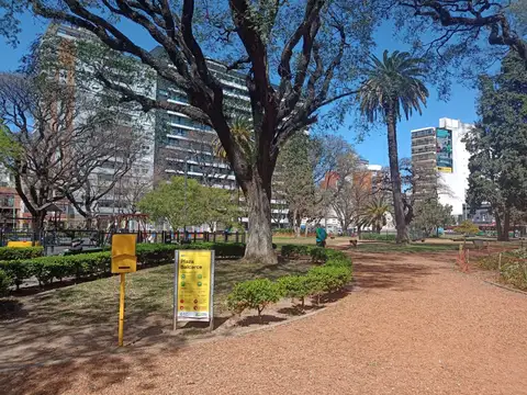 A METROS AVENIDA CABILDO Y PLAZA BALCARCE - MUY BUEN ESTADO