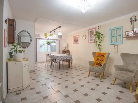 Depto Tipo Casa en Venta en Martínez, USD 158.000