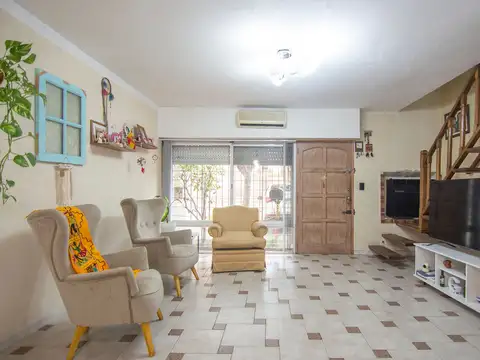 Depto Tipo Casa en Venta de 3 ambientes