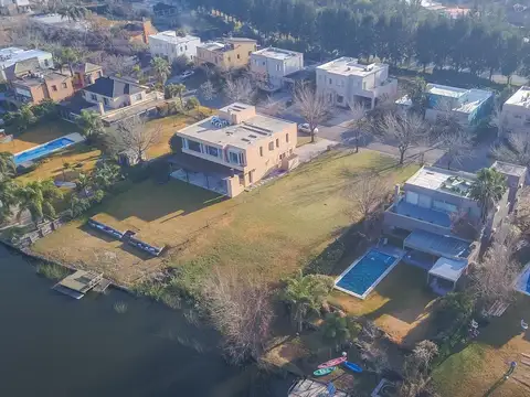 APTO CREDITO. GRAN ESPEJO DE AGUA.