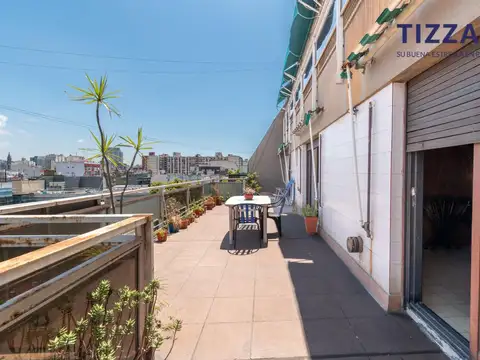 Venta 4 Ambientes con Dependencia + Balcón Terraza al Frente