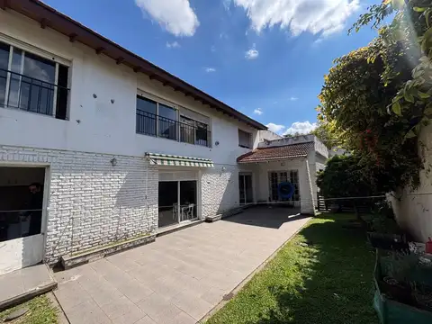 CASA EN VENTA  LOTE PROPIO DE 433 M² RAMOS CENTRO