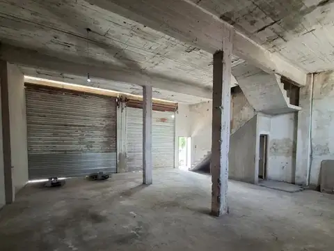 Local comercial o deposito en alquiler en Isidro Casanova