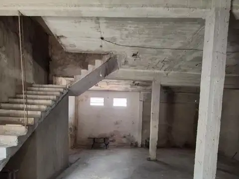 Local en Alquiler Via Púb.