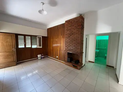 PH TIPO CASA DE 3 AMB.AL FONDO CON PATIO Y TERRAZA