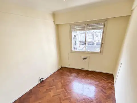 Jose Maria Moreno 100 , Piso 3