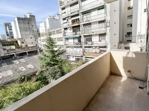 Jose Maria Moreno 100, Piso 3