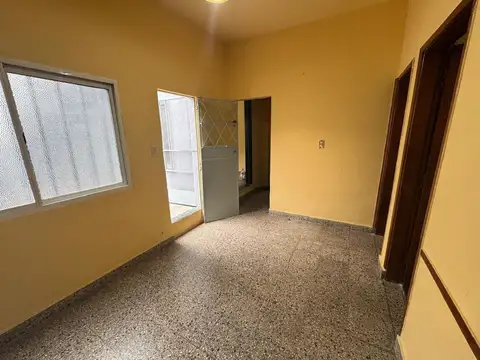 Depto Tipo Casa 4 ambientes con 1 baño