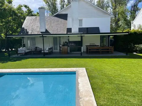 Casa en Alquiler de 3 dormitorios