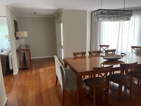 Casa en Alquiler de 3 dormitorios