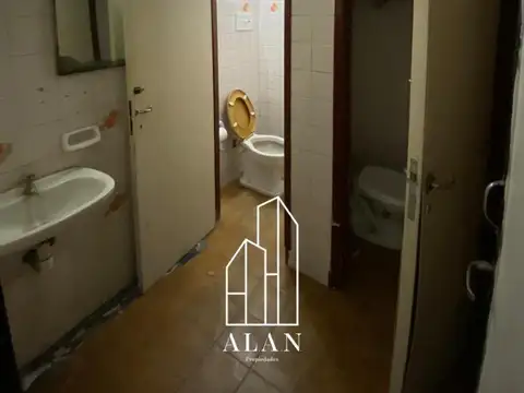 Local en Alquiler 50 años