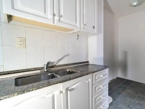 DEPARTAMENTO EN VENTA 3 DORMITORIOS EN CALLE OROÑO