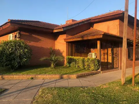 Casa en Venta en Muñiz, USD 195.000