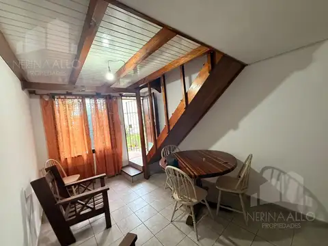 Depto Tipo Casa 2 ambientes con 1 baño