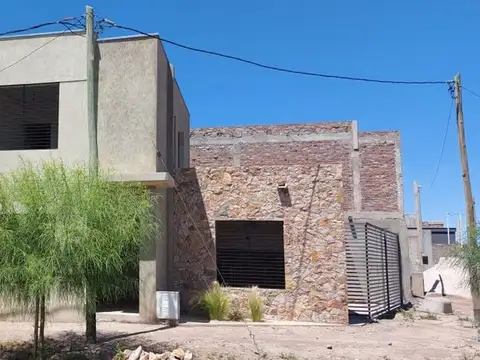 DUPLE EN OBRA GR UESA, B° LOS ÁLAMOS, GUAYMALLÉN
