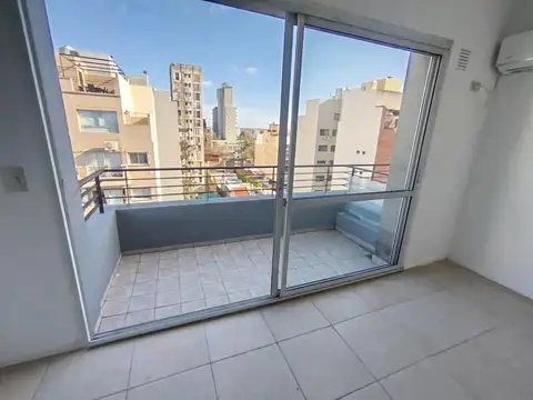 Alquiler 2 amb en Villa Urquiza, piso alto, sol