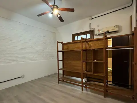 Casa de Pasillo en  Venta