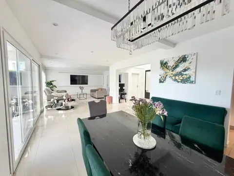 Casa en Alquiler de 4 dormitorios