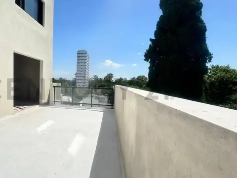 Miller 4400, Piso 7