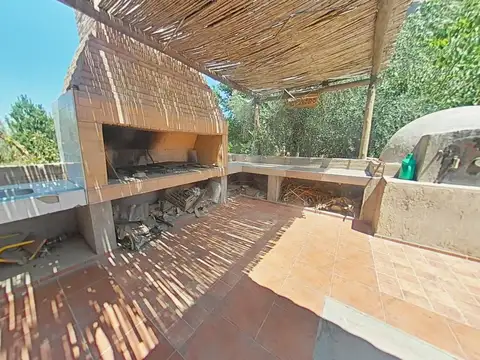 Casa 7 ambientes con 4 baños