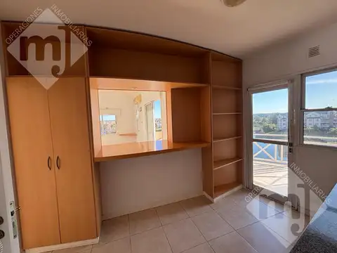 Departamento en Alquiler con 1 cochera