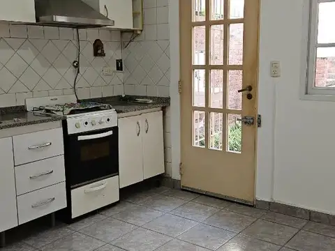 Depto Tipo Casa 4 ambientes con 3 baños