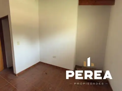 Casa 5 ambientes con 1 baño